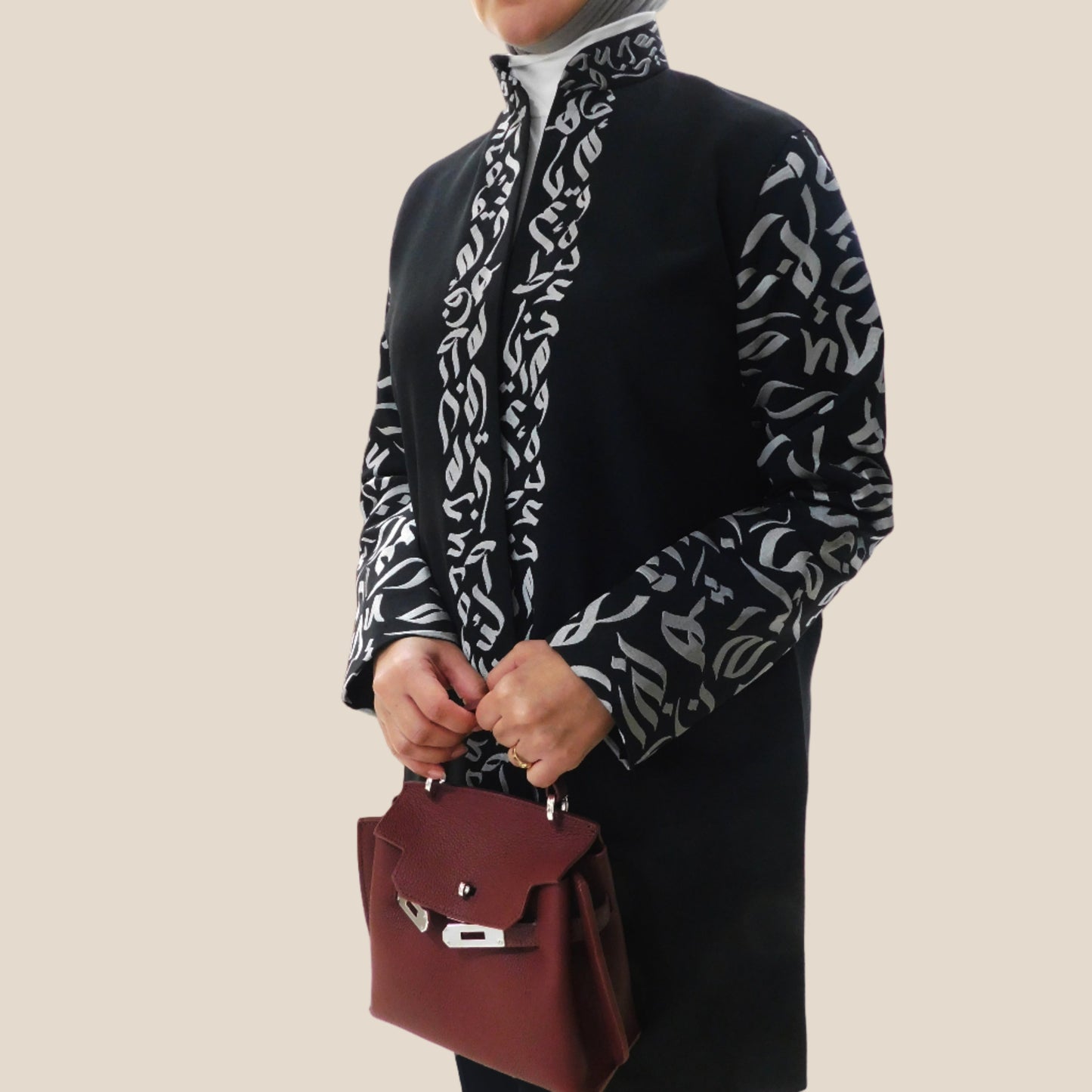 جاكيت لمسة حروف